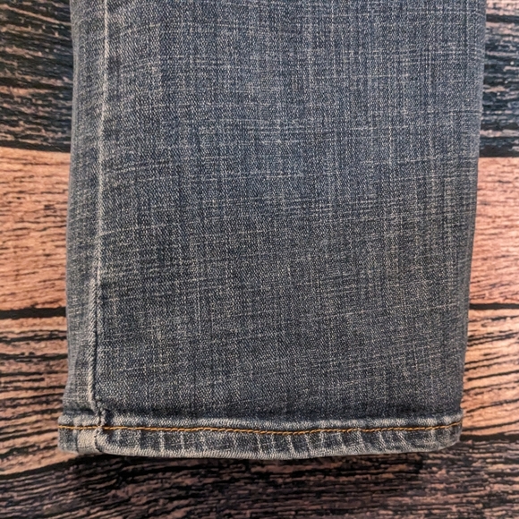 Levi's Classic Boot Cut Jeans - Picture 6 of 6